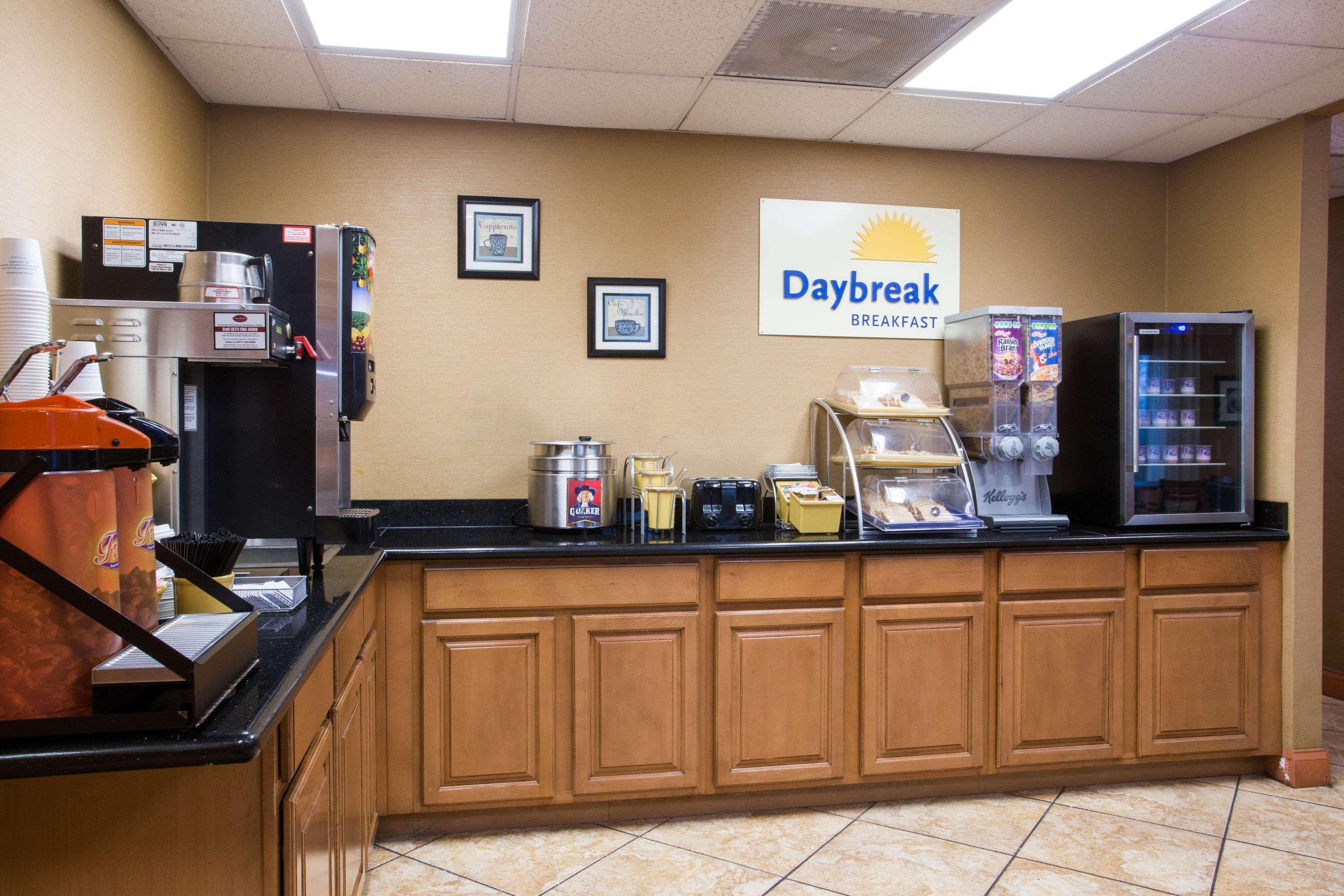 Days By Wyndham Ormond Hotel